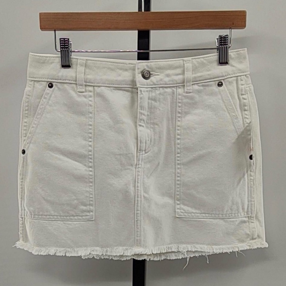 Michael Kors Women Frayd
Dm Micro Mini Optic White
Basic Skirt 2